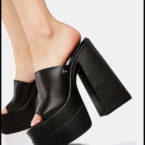 Windsor Black Wedge Heels